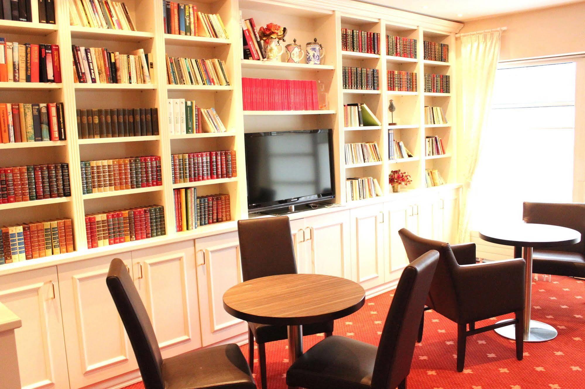 Hotel Villa Gropius ทิมเมนดอร์เฟอร์ ชตรันด์ ภายนอก รูปภาพ