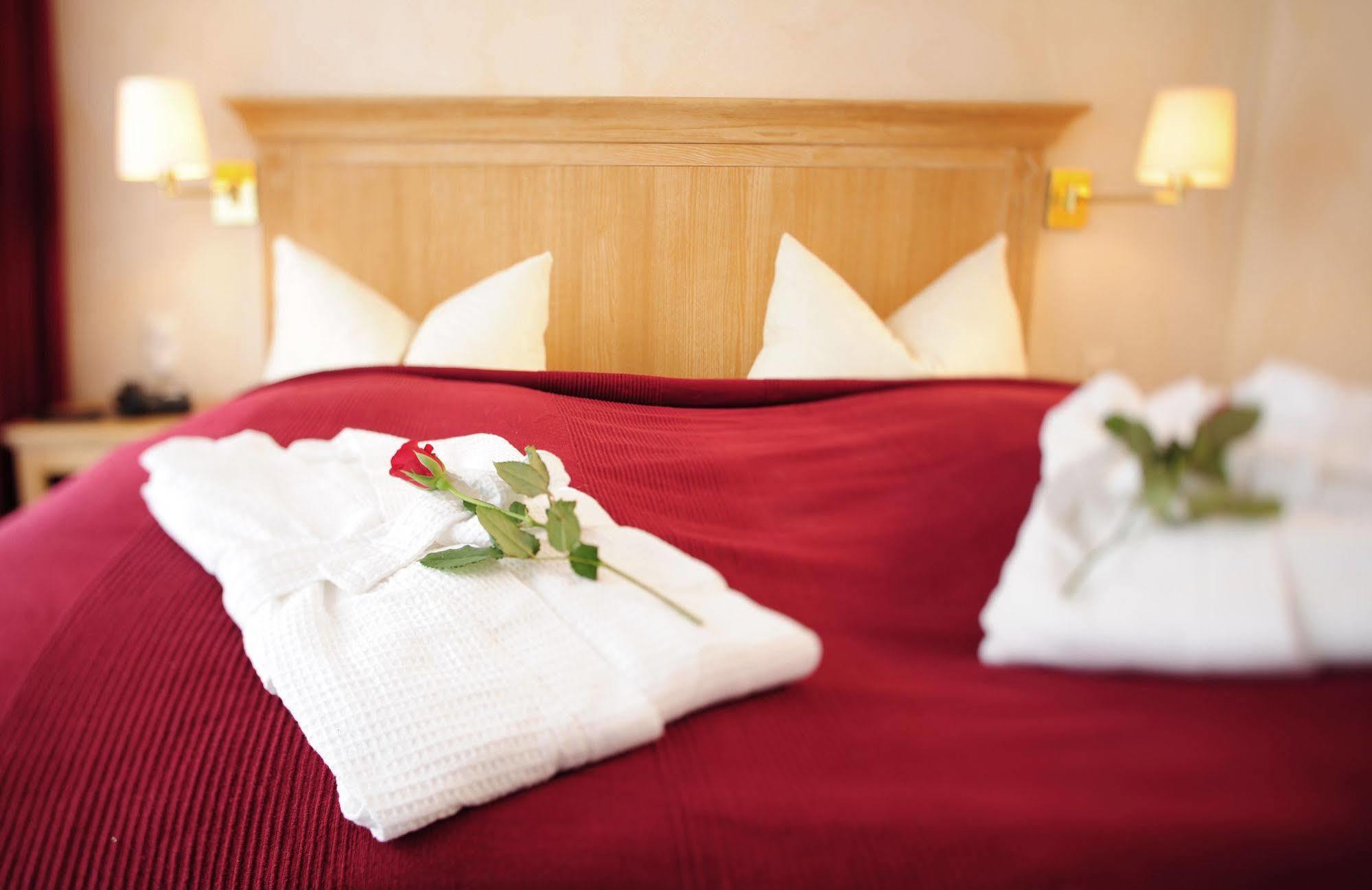 Hotel Villa Gropius ทิมเมนดอร์เฟอร์ ชตรันด์ ภายนอก รูปภาพ