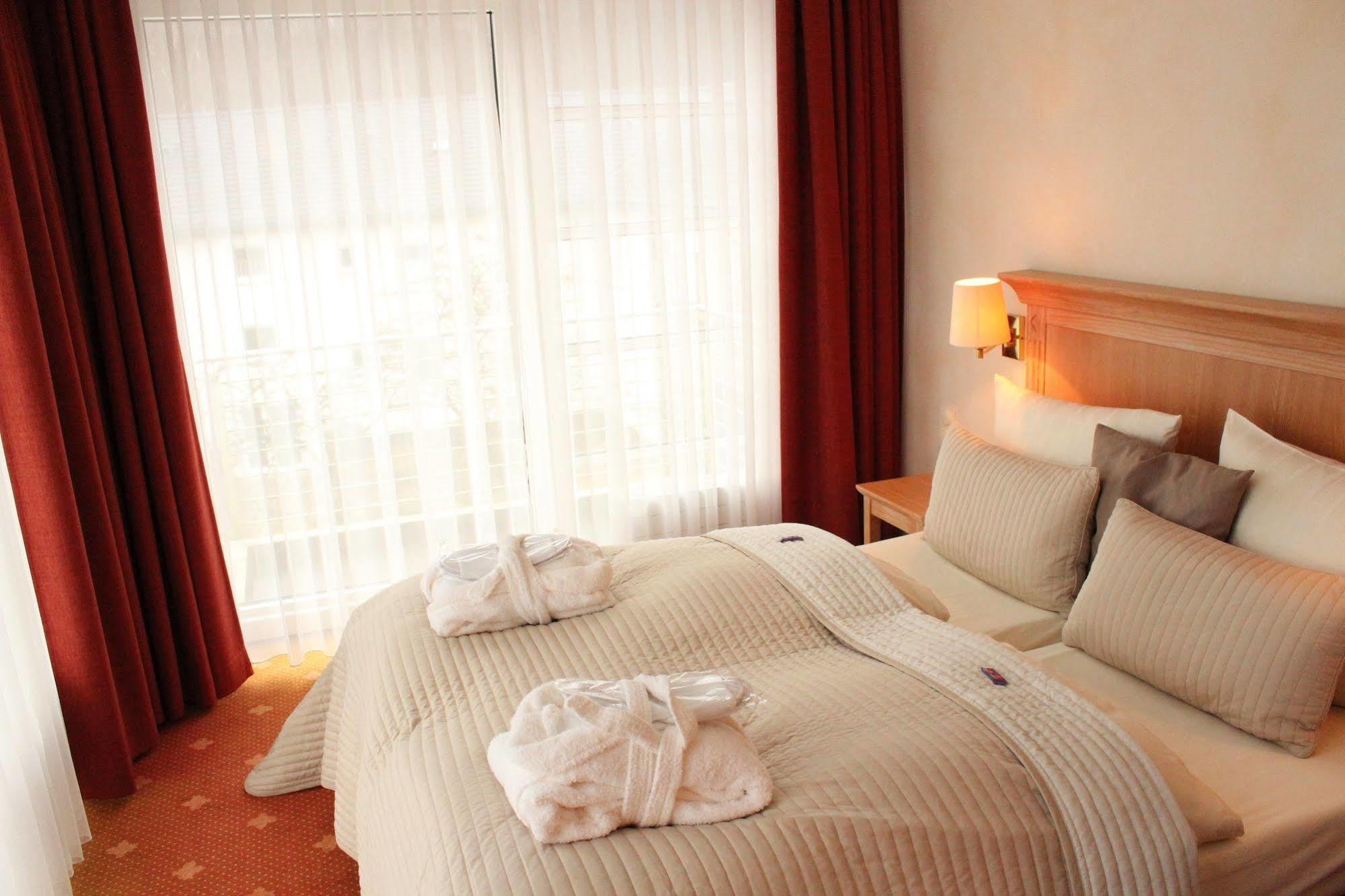Hotel Villa Gropius ทิมเมนดอร์เฟอร์ ชตรันด์ ภายนอก รูปภาพ