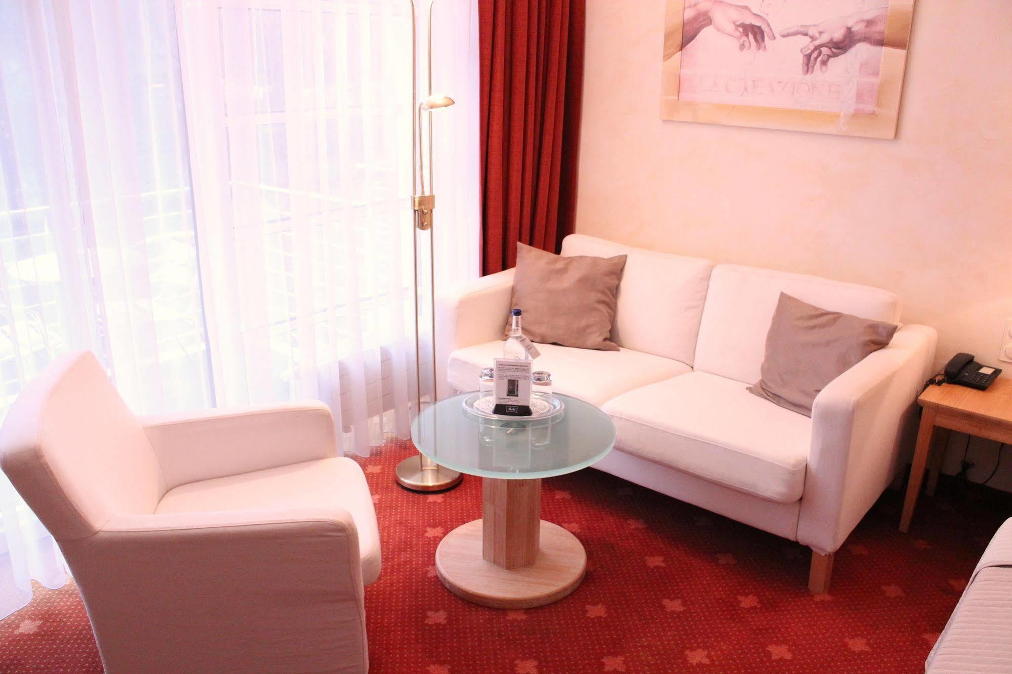 Hotel Villa Gropius ทิมเมนดอร์เฟอร์ ชตรันด์ ภายนอก รูปภาพ